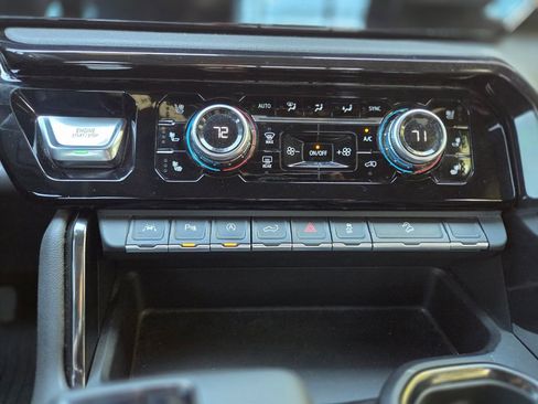 Used 2024 GMC Sierra 1500 AT4 w/ AT4 Premium Package image 21