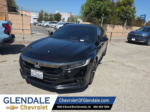 Used 2022 Honda Accord Sport image 2