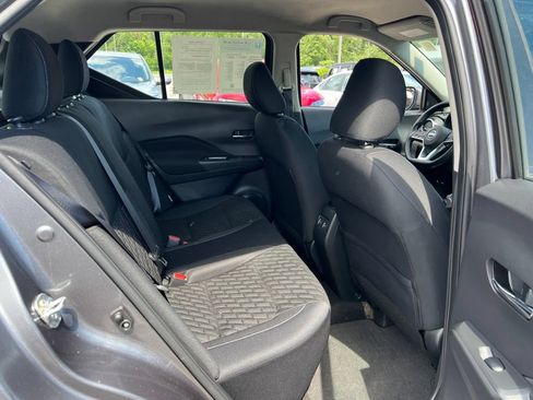 Used 2023 Nissan Kicks SV w/ Exterior Package FWD image 24