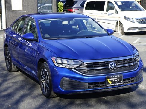 Used 2022 Volkswagen Jetta S image 5