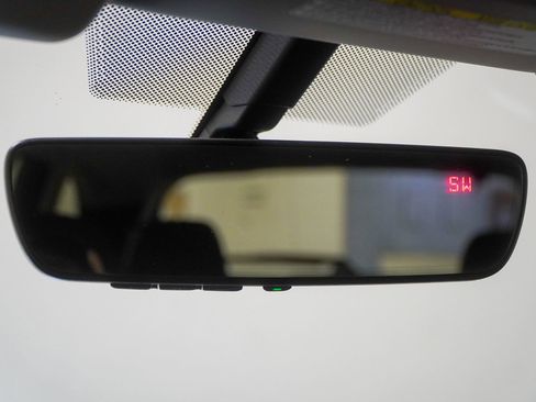 Used 2020 Subaru Outback Onyx Edition XT AWD/4WD image 26