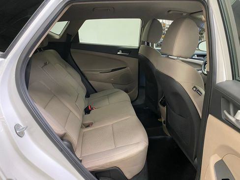 Used 2019 Hyundai Tucson Sport FWD image 13
