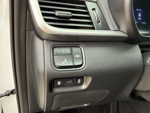 Used 2020 Kia Optima LX image 11