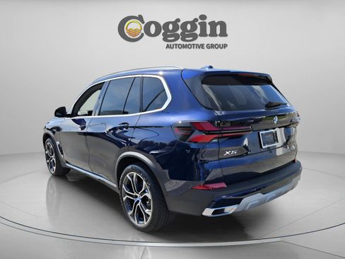 New 2026 BMW X5 sDrive40i image 3