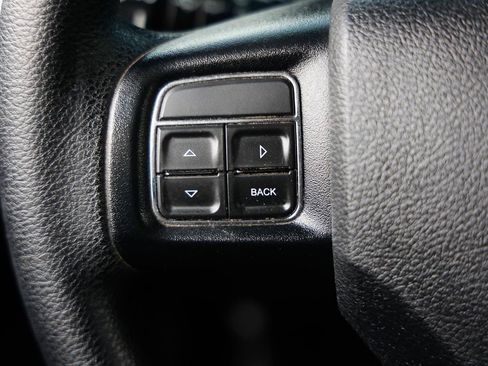 Used 2020 Dodge Journey SE FWD image 25