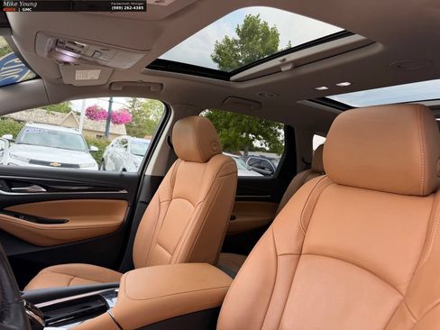 Used 2019 Buick Enclave Premium w/ Experience Buick Package AWD/4WD image 17