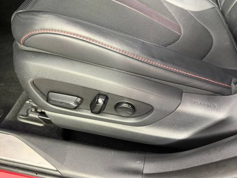 Used 2019 Lexus UX 200 F Sport FWD image 22