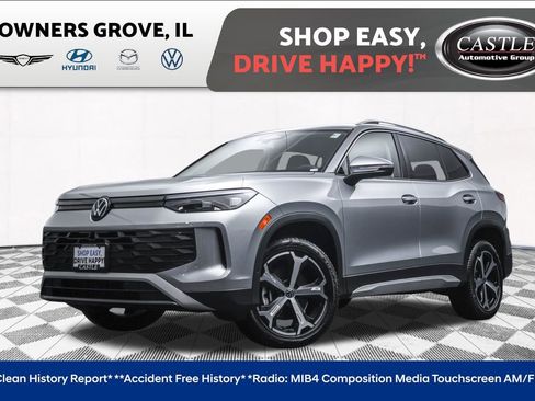 Used 2025 Volkswagen Tiguan SE image 1