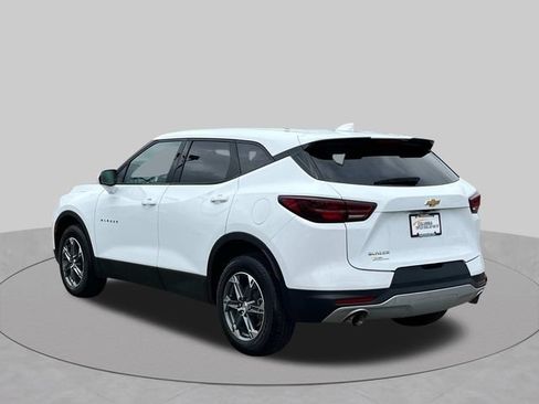 Used 2025 Chevrolet Blazer LT FWD image 7