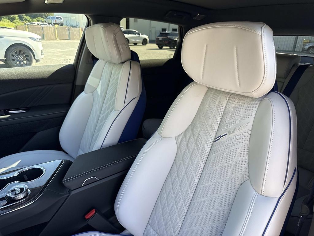 New 2027 Cadillac Optiq V w/ Deep Ocean Design Edition AWD/4WD image 21