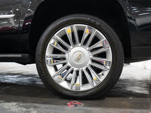 Used 2019 Cadillac Escalade ESV Platinum image 12