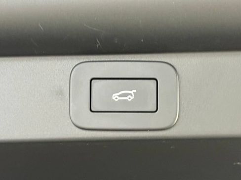 Used 2023 Land Rover Range Rover SE AWD/4WD image 18