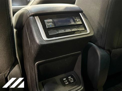 Certified 2023 Subaru Ascent Premium w/ Convenience Package image 25