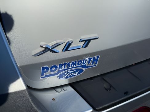 Used 2022 Ford Explorer XLT w/ Equipment Group 202A AWD/4WD image 20