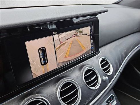 Used 2019 Mercedes-Benz E 300 image 12