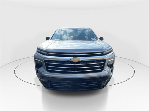 New 2026 Chevrolet Traverse High Country image 3