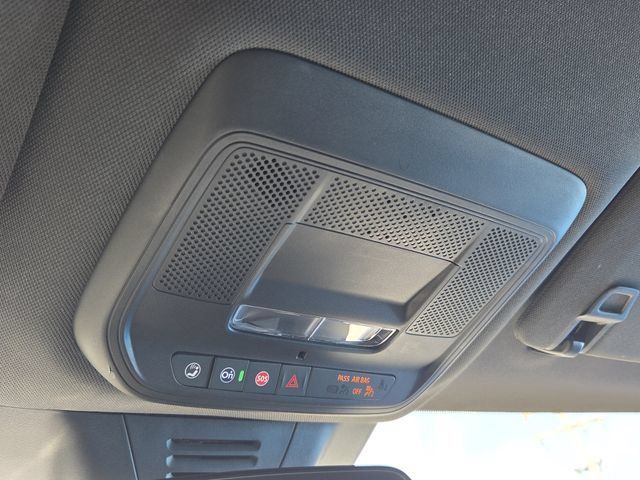 Certified 2024 Chevrolet Equinox EV LT w/ LPO, Blackout Package FWD image 35