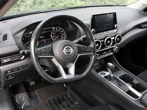 Used 2021 Nissan Sentra SV image 17