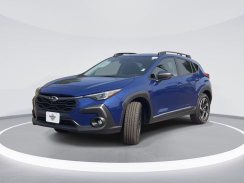 Used 2024 Subaru Crosstrek 2.5i Limited AWD/4WD image 3