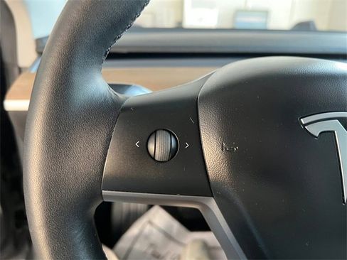 Used 2019 Tesla Model 3 Long Range image 17
