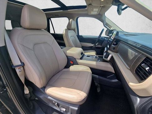Used 2024 Ford Expedition Limited RWD image 24