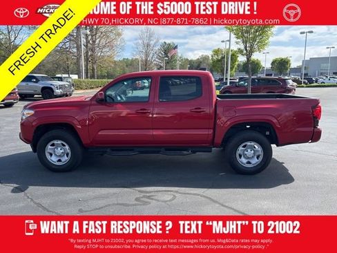 Used 2022 Toyota Tacoma SR image 2