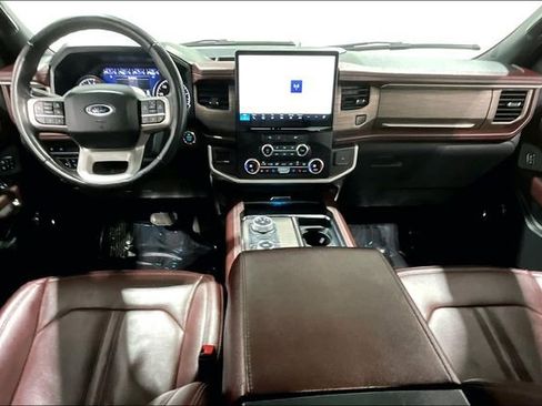 Used 2024 Ford Expedition Limited image 7