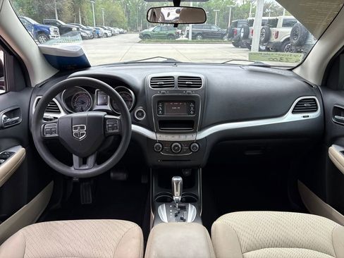 Used 2013 Dodge Journey SXT w/ Flexible Seating Group image 7