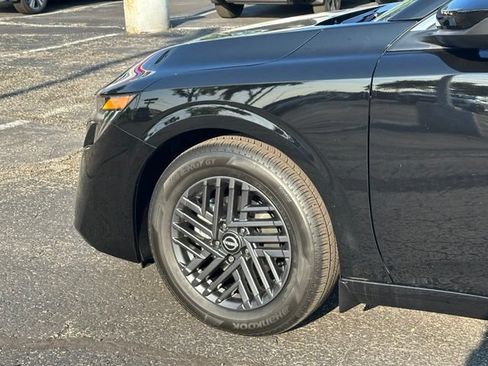 Used 2026 Nissan Sentra SV w/ Floor Mat Package FWD image 6
