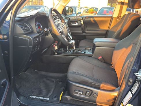 Used 2019 Toyota 4Runner TRD Off-Road AWD/4WD image 10