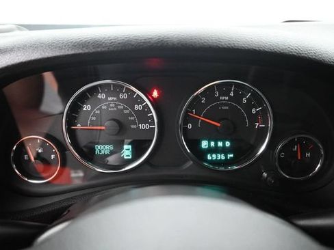 Used 2015 Jeep Wrangler Unlimited Sport w/ Quick Order Package 24S AWD/4WD image 12