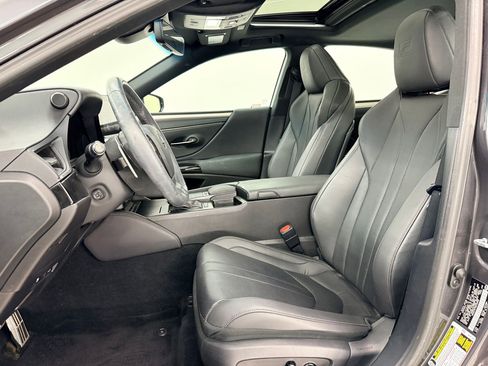 Used 2022 Lexus ES 350 F Sport w/ Accessory Package FWD image 5