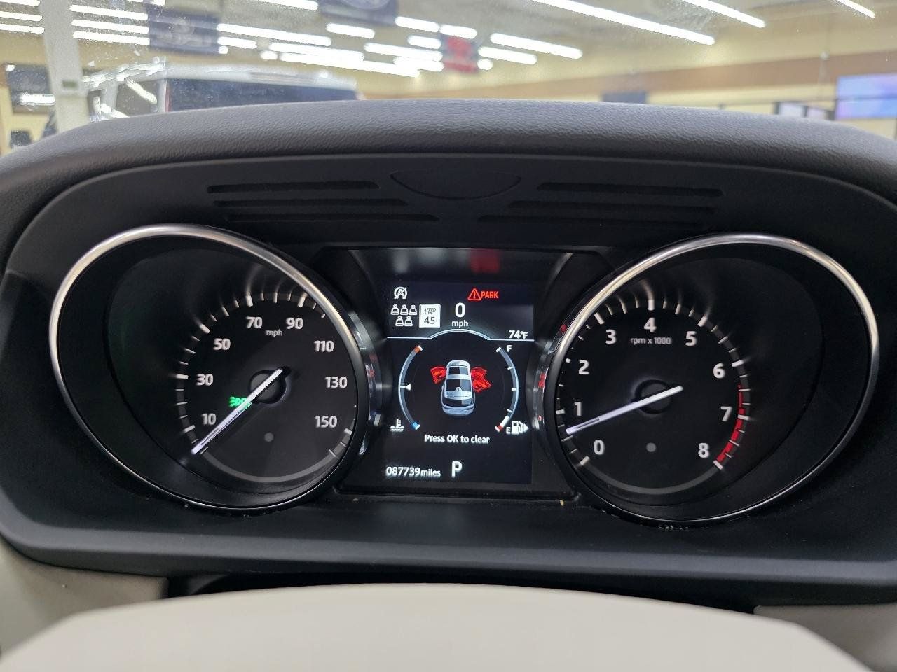 Used 2019 Land Rover Discovery SE AWD/4WD image 33