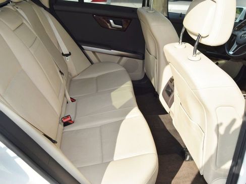 Used 2015 Mercedes-Benz GLK 350 4MATIC image 36