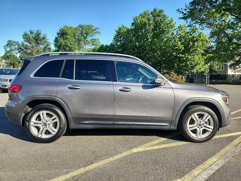 Used 2022 Mercedes-Benz GLB 250 4MATIC image 7