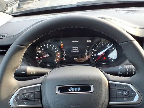 New 2026 Jeep Compass Latitude image 12