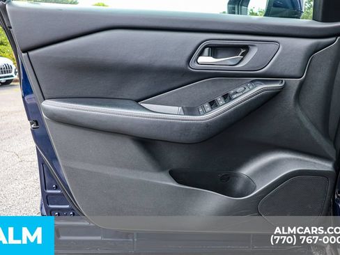 Used 2024 Nissan Rogue SV AWD/4WD image 47