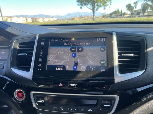 Used 2016 Honda Pilot Elite image 18