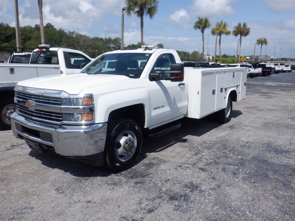 Used 2018 Chevrolet Silverado 3500 W/T w/ WT Convenience Package AWD/4WD image 3