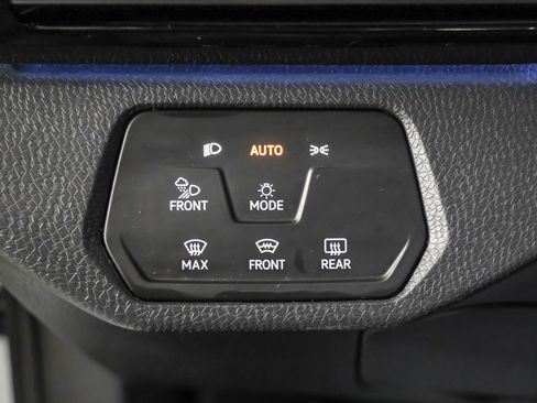 Used 2023 Volkswagen ID.4 Pro S Plus image 26