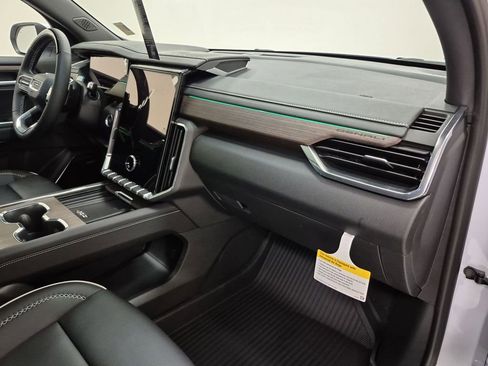 New 2026 GMC Acadia Denali w/ Super Cruise Package image 30