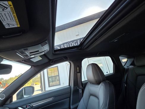 New 2025 MAZDA CX-5 Signature image 16