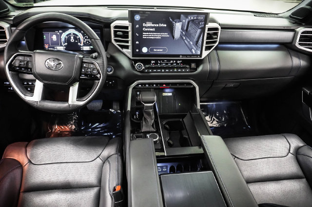 Used 2024 Toyota Sequoia Platinum AWD/4WD image 19