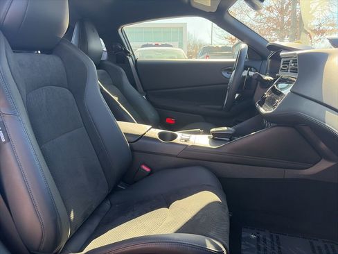 Used 2024 Nissan Z Performance w/ Floor Mat Package image 26