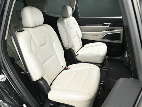Used 2022 Kia Telluride S image 19
