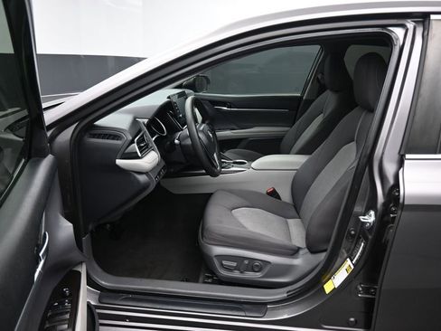 Used 2021 Toyota Camry LE FWD image 11