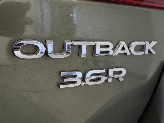 Used 2017 Subaru Outback 3.6R Limited AWD/4WD image 38