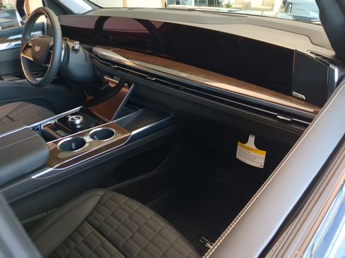 New 2025 Cadillac Escalade Sport Platinum w/ LPO, ONYX Package image 12