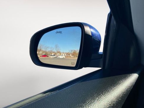 Used 2018 Jeep Compass Latitude w/ Cold Weather Group image 29