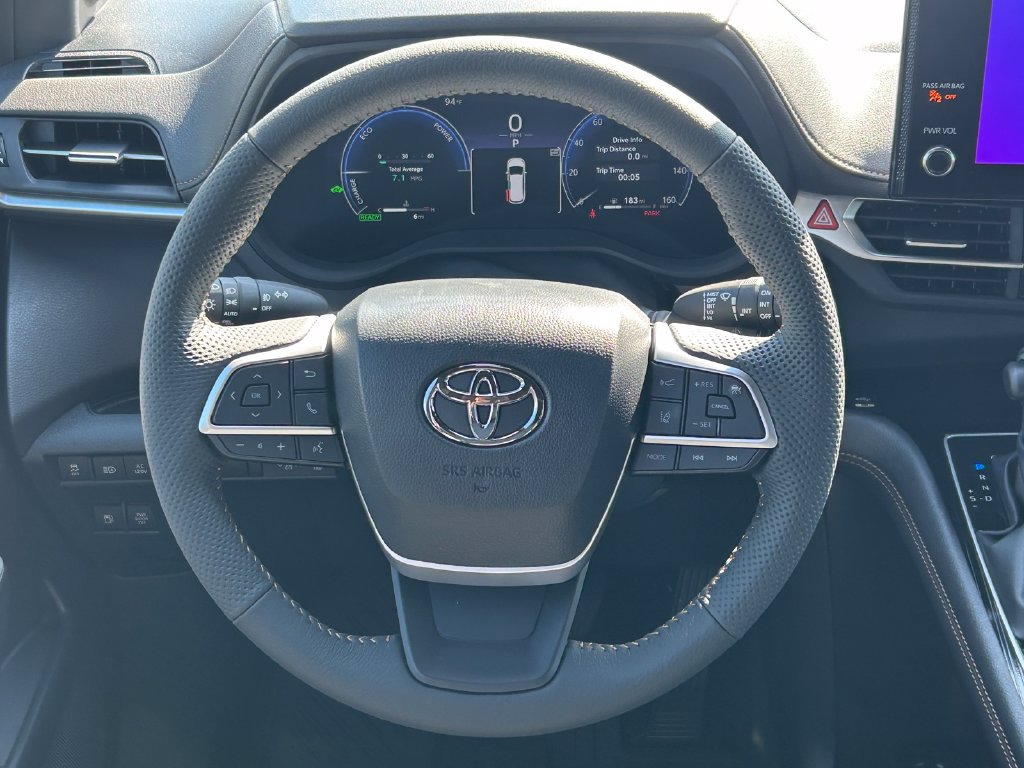 New 2026 Toyota Sienna XLE Woodland Edition AWD/4WD image 45